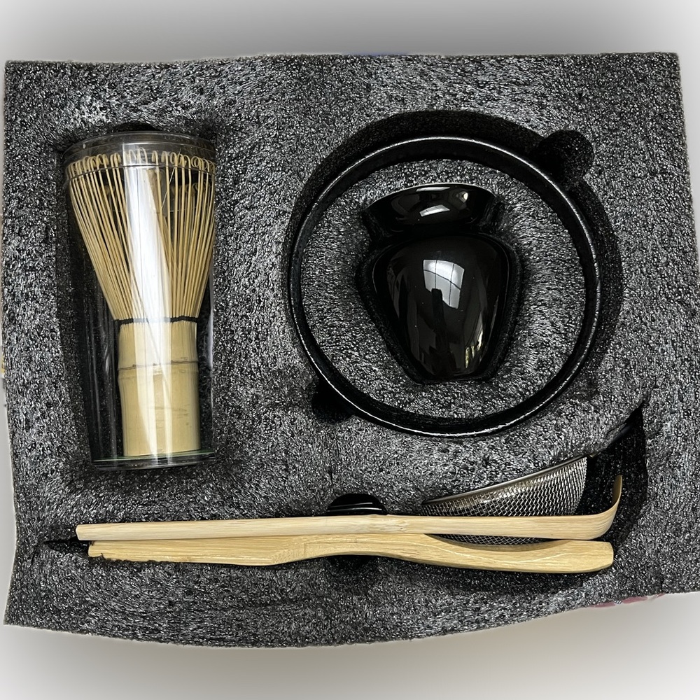 Black Matcha Tea Set with Bamboo Whisk